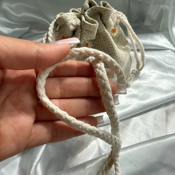 Women Fashion Unique Cream Drawstring Women mini Bag - Picture 8 of 16